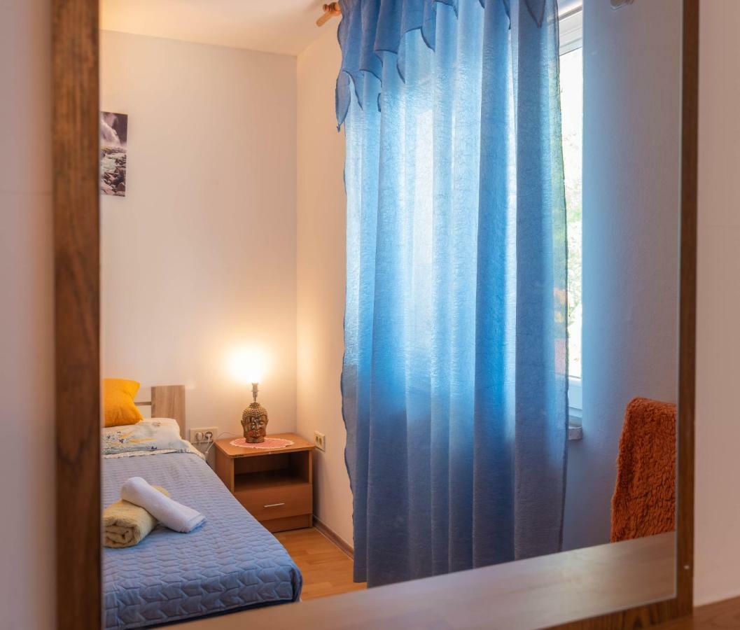 Nostress Apartment Pula Extérieur photo