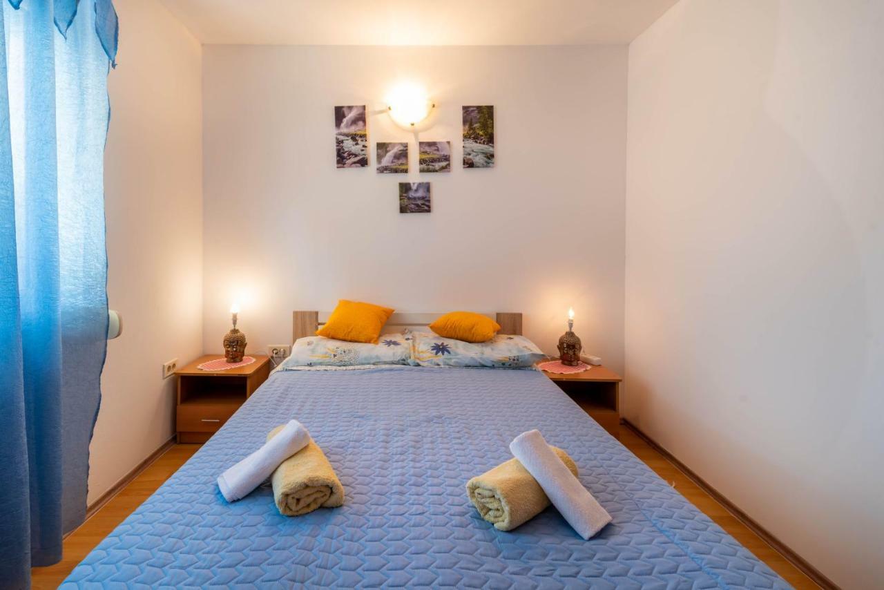 Nostress Apartment Pula Extérieur photo